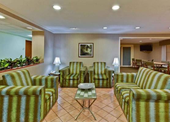 La Quinta by Wyndham Lakeland East 1