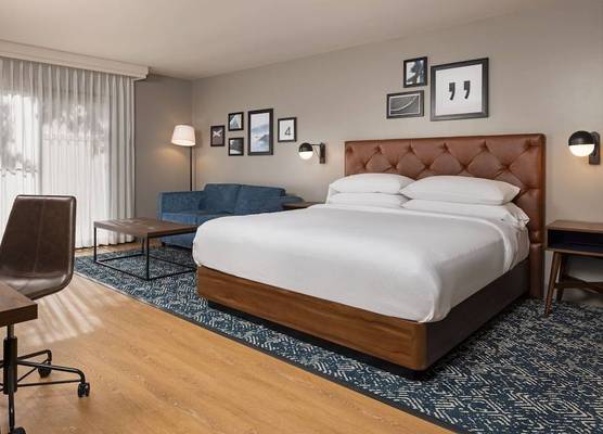 Four Points by Sheraton Bakersfield 1