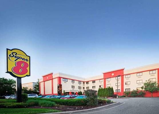 Super 8 by Wyndham Mahwah 1