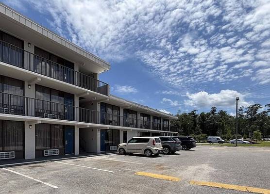 Motel 6 Conway, SC 1