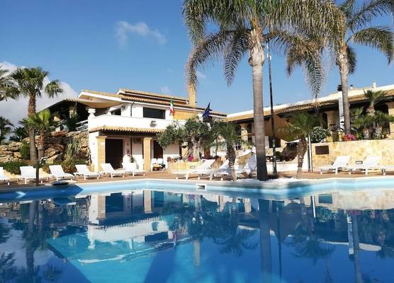 Villa Carlo Resort 1