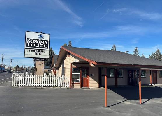 Sonoma Lodge 1
