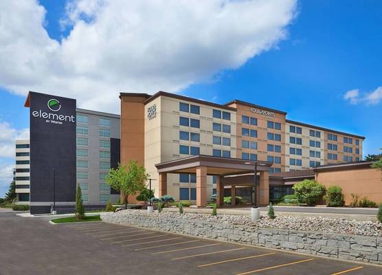 Four Points by Sheraton Toronto Airport 1
