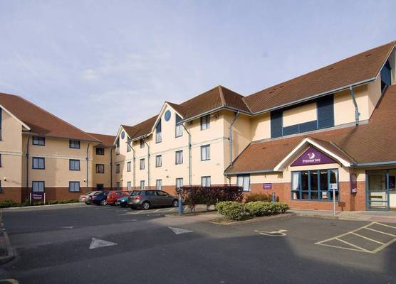 Premier Inn Worcester - M5 Jct6 1