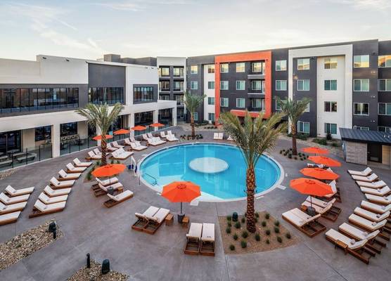 Otonomus Hotel Las Vegas 1