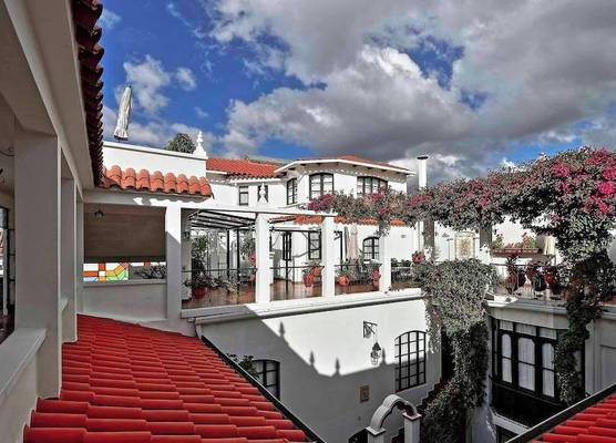 El Hotel de Su Merced 1