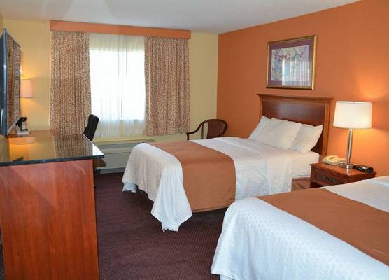 Columbus Grand Hotel & Banquet Center 1