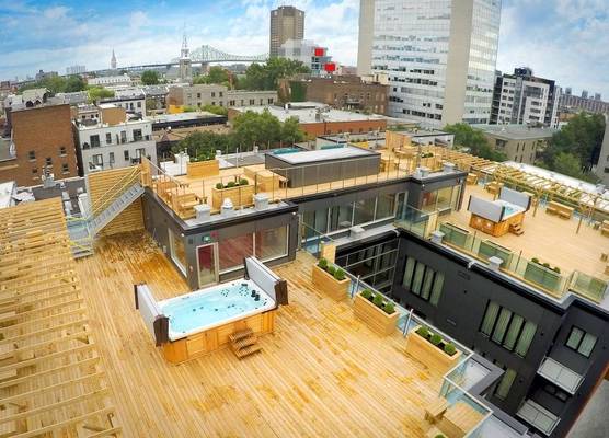 M Montreal Hostel 1