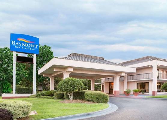 Baymont by Wyndham Mobile/ I-65 1