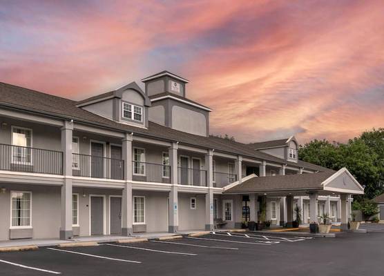 SureStay Plus Hotel by Best Western Asheboro 1