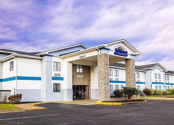 Baymont by Wyndham Port Wentworth 1