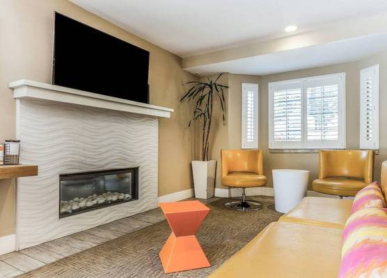 Comfort Inn Santa Cruz North 1