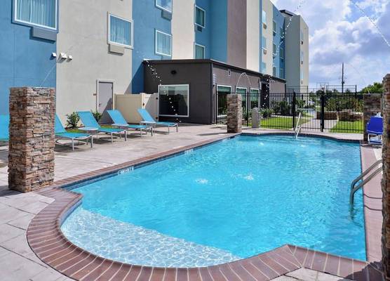 TownePlace Suites by Marriott Laplace 1