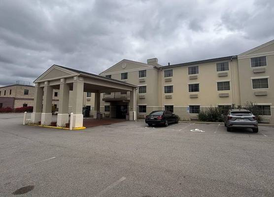Wingate by Wyndham Pittsburgh West Mifflin 1