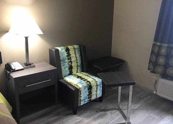Super 8 by Wyndham Pascagoula 1