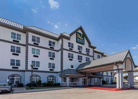 Quality Inn & Suites I-35 E-Walnut Hill 1
