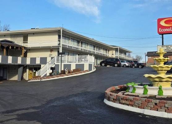 Econo Lodge Fort Knox 1
