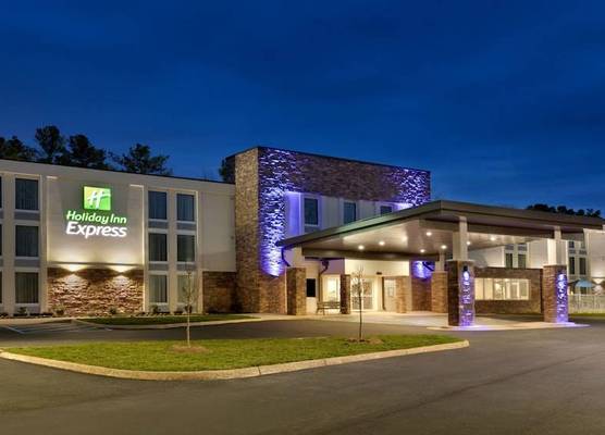 Holiday Inn Express WILLIAMSBRG BUSCH GARDENS AREA by IHG 1