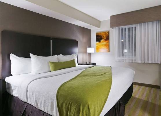 Best Western Harvest Inn & Suites 1