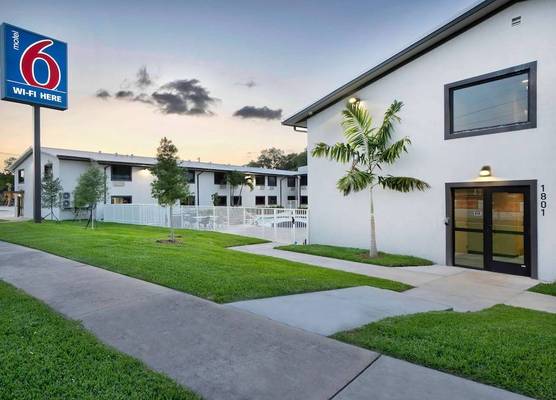Motel 6 Fort Lauderdale, FL 1