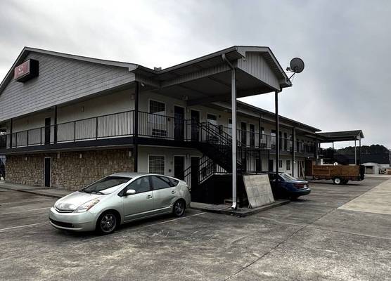 General Bragg Inn & Suites Chickamauga 1