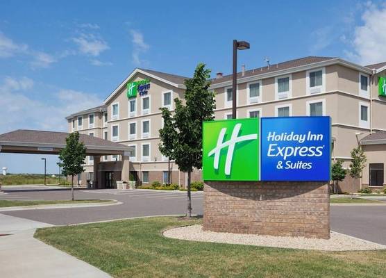 Holiday Inn Express & Suites ROGERS by IHG 1