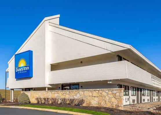 Days Inn by Wyndham Kansas City Northeast 1