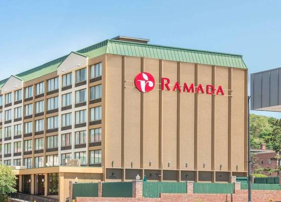 Ramada by Wyndham Cumberland Downtown 1