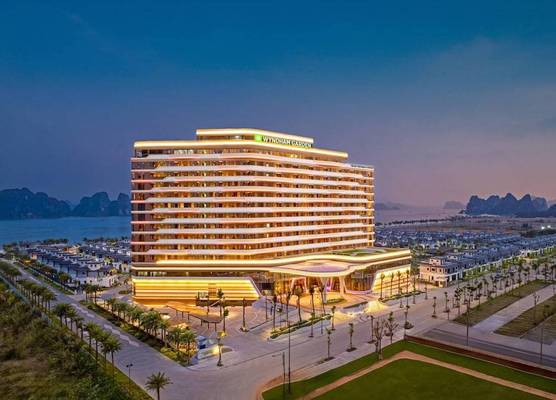 Wyndham Garden Sonasea Van Don 1