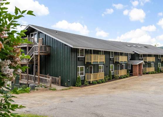 The Lodge at Mount Snow 1