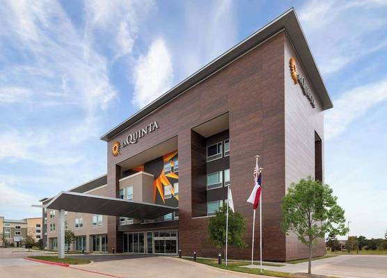 La Quinta Inn & Suites by Wyndham Austin Parmer Tech Ridge 1