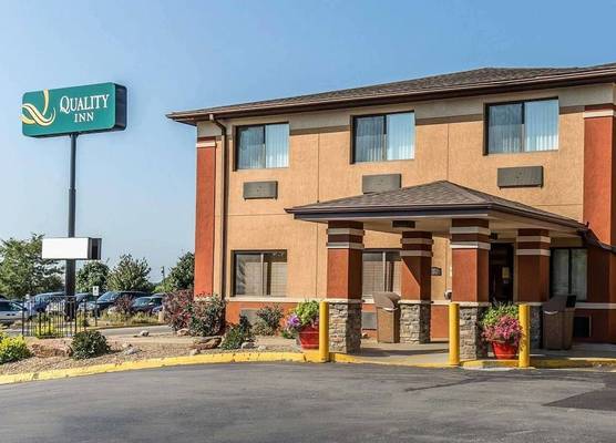 Quality Inn at Collins Road - Cedar Rapids 1