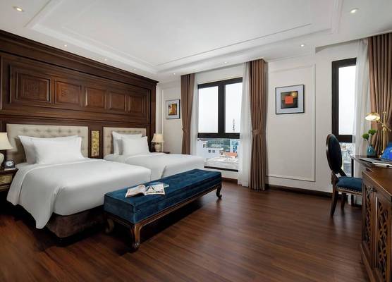 The Q Hotel 1