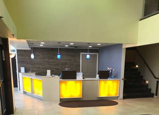 Days Inn & Suites by Wyndham Rochester Hills MI 1