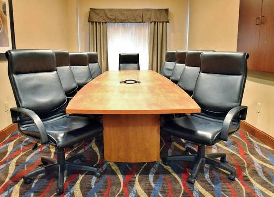 Holiday Inn Express & Suites MONACA - CENTER TOWNSHIP by IHG 1