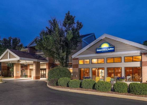 Days Inn & Suites by Wyndham Madison 1
