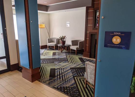 Holiday Inn Express CEDAR RAPIDS (COLLINS RD) by IHG 1