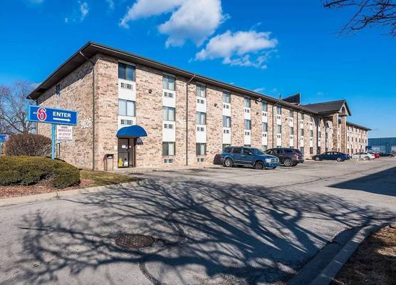 Motel 6-Bridgeview, IL 1