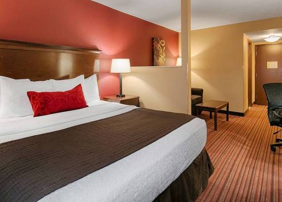 Best Western Woodland Inn 1