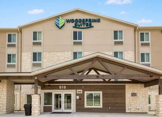 WoodSpring Suites Lake Jackson 1
