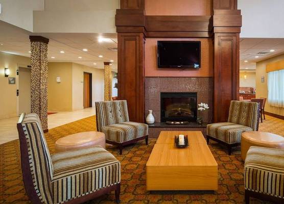 Best Western Plus Finger Lakes Inn & Suites 1