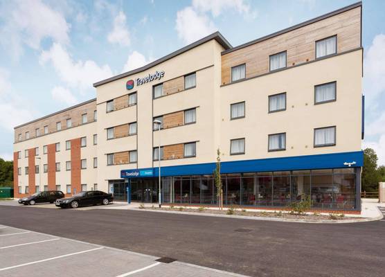 Travelodge Winnersh Triangle 1