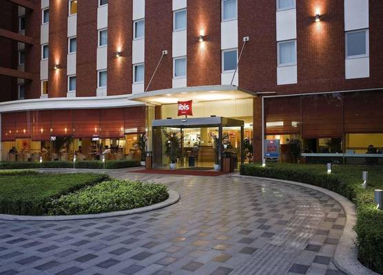 Ibis Chengdu Yongfeng Hotel 1
