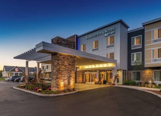 Fairfield Inn & Suites by Marriott Plymouth White Mountains 1