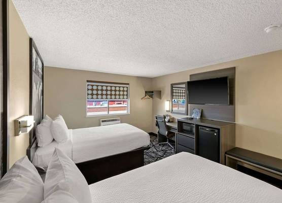 Super 8 by Wyndham Charlottesville 1