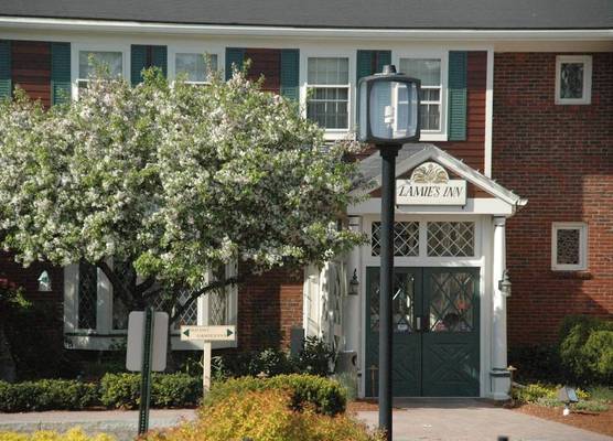Lamies Inn & The Old Salt Tavern 1