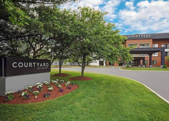 Courtyard Boston Raynham 1