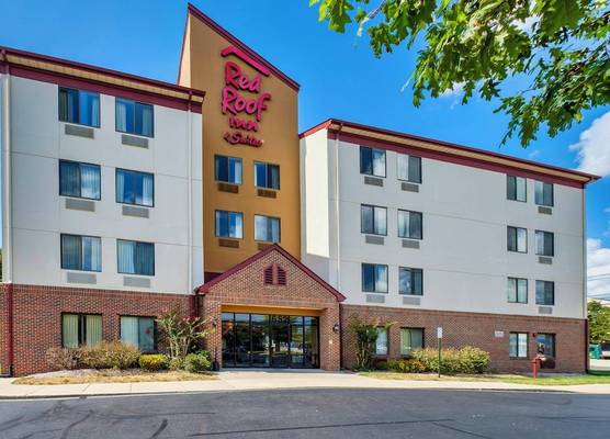 Red Roof Inn & Suites Dover Downtown 1