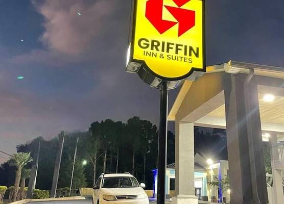 Griffin Inn & Suites 1