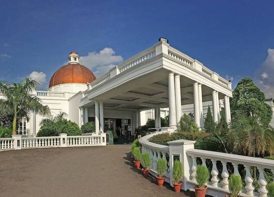 Taj Mahal Lucknow 1